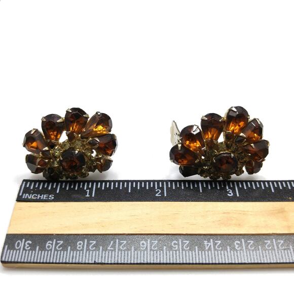 Vintage Topaz & Yellow Rhinestone Clip Earrings, Gold Plated, 1950s - Picture 8 of 10